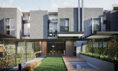 Cocheras grandes en Town Houses Green, en Fisherton
