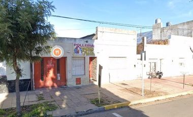 Casa en venta - 2 Dormitorios 1 Baño - Cochera - 260Mts2 - Junín