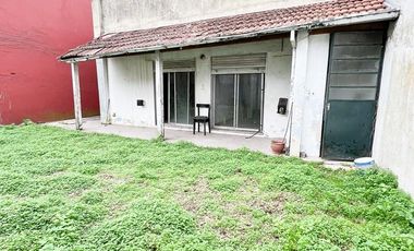Casa en ph venta - 3 Dormitorios 1 Baño - 193Mts2 - Martínez, San Isidro