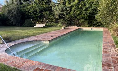 ALQ VERANO y VENTA | APTO CREDITO | CASA c/Jardin y Pileta | Barrio La Celina