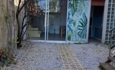 Casa en venta - 4 Dormitorios 4 Baños - 238Mts2 - Almirante Brown