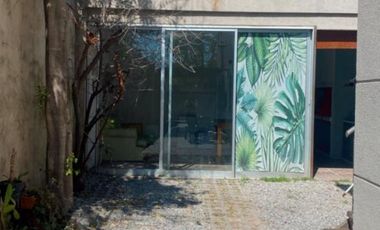 Casa en venta - 4 Dormitorios 4 Baños - 238Mts2 - Almirante Brown