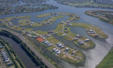 Lote sobre lago central en venta, en Los Puentes - Nordelta