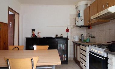 Local + 2 departamentos de 3 ambientes. Venta en BLOCK. Barrio San Carlos