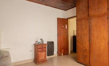 Local + 2 departamentos de 3 ambientes. Venta en BLOCK. Barrio San Carlos