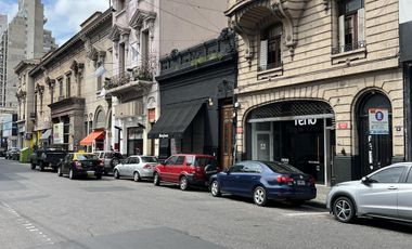 Local comercial centro grande a reciclar frente