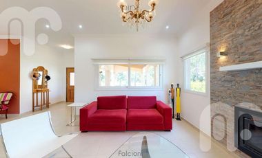 VENTA CASA DE 3 DORMITORIOS EN MIRALAGOS