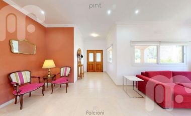 VENTA CASA DE 3 DORMITORIOS EN MIRALAGOS