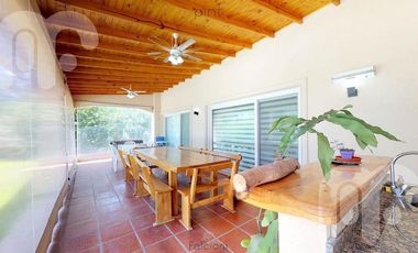VENTA CASA DE 3 DORMITORIOS EN MIRALAGOS