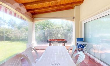 VENTA CASA DE 3 DORMITORIOS EN MIRALAGOS