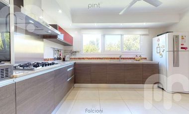 VENTA CASA DE 3 DORMITORIOS EN MIRALAGOS