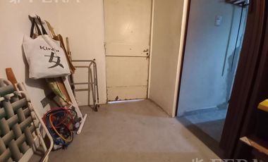 Venta de casa para dos familias con terraza en Wilde