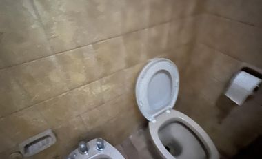 CASA EN VENTA 4 AMBIENTES Y GARAGE SAN CRISTOBAL OPORTUNIDAD