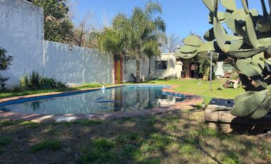 Casa en Benavidez lote 500m-2 dormitorios-Pileta.