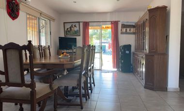 Casa en Benavidez lote 500m-2 dormitorios-Pileta.