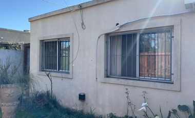 Casa en Benavidez lote 500m-2 dormitorios-Pileta.