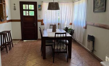 Casa en venta - 3 Dormitorios 2 Baños - 600Mts2 - Burzaco