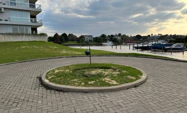 Venta Departamento en la ISLA DEL CANAL, NORDELTA frente al río