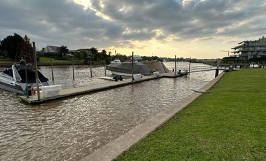 Venta Departamento en la ISLA DEL CANAL, NORDELTA frente al río
