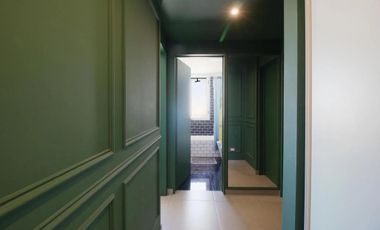 Departamento en venta - 2 Dormitorios 2 Baños - Cochera - 75Mts2 - Lomas de Zamora