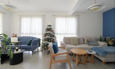 Departamento en venta - 2 Dormitorios 2 Baños - Cochera - 75Mts2 - Lomas de Zamora