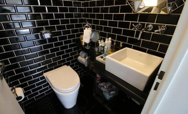Departamento en venta - 2 Dormitorios 2 Baños - Cochera - 75Mts2 - Lomas de Zamora