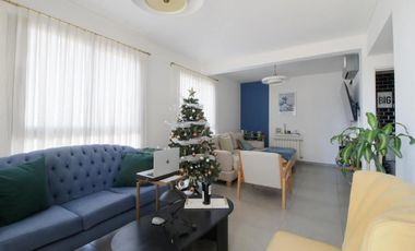Departamento en venta - 2 Dormitorios 2 Baños - Cochera - 75Mts2 - Lomas de Zamora