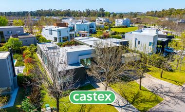 Moderna casa en venta en Terravista, General Rodriguez