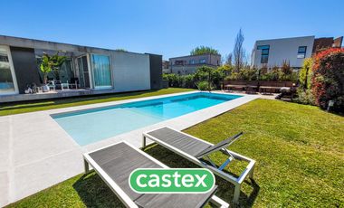 Moderna casa en venta en Terravista, General Rodriguez