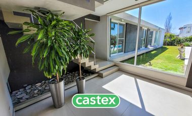 Moderna casa en venta en Terravista, General Rodriguez
