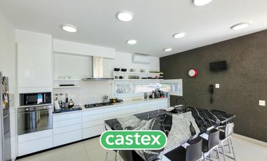 Moderna casa en venta en Terravista, General Rodriguez