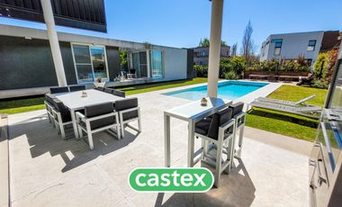 Moderna casa en venta en Terravista, General Rodriguez