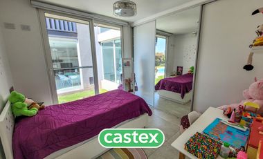 Moderna casa en venta en Terravista, General Rodriguez