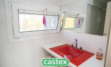 Moderna casa en venta en Terravista, General Rodriguez