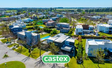 Moderna casa en venta en Terravista, General Rodriguez