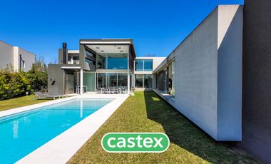 Moderna casa en venta en Terravista, General Rodriguez