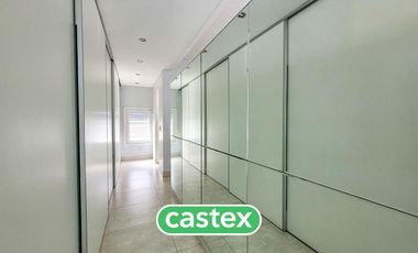 Moderna casa en venta en Terravista, General Rodriguez