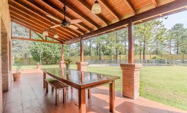 Casa en venta - 6 Dormitorios 4 Baños - Cochera - 1.978Mts2 - Canning