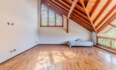 Casa en venta - 6 Dormitorios 4 Baños - Cochera - 1.978Mts2 - Canning