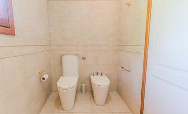 Casa en venta - 6 Dormitorios 4 Baños - Cochera - 1.978Mts2 - Canning