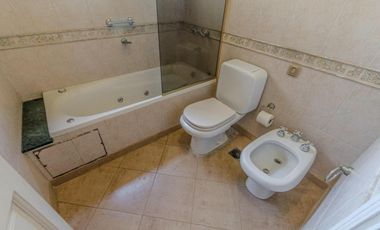 Casa en venta - 6 Dormitorios 4 Baños - Cochera - 1.978Mts2 - Canning