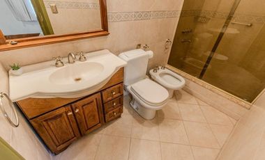Casa en venta - 6 Dormitorios 4 Baños - Cochera - 1.978Mts2 - Canning