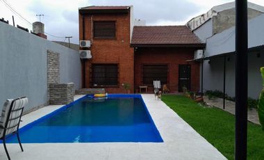Casa en venta - 3 Dormitorios 3 Baños - Cochera - 600Mts2 - Wilde