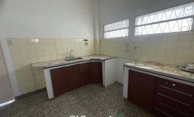 Alquiler PH al Frente 3 Ambientes con Patio - Paso Del Rey Norte