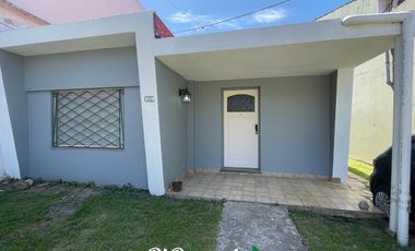 Alquiler PH al Frente 3 Ambientes con Patio - Paso Del Rey Norte