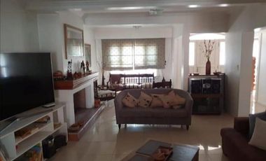 Casa en venta - 4 Dormitorios 3 Baños - Cochera - 400Mts2 - Ituzaingó