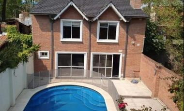 Casa en venta - 4 Dormitorios 3 Baños - Cochera - 400Mts2 - Ituzaingó