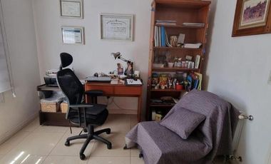 Casa en venta - 4 Dormitorios 3 Baños - Cochera - 400Mts2 - Ituzaingó