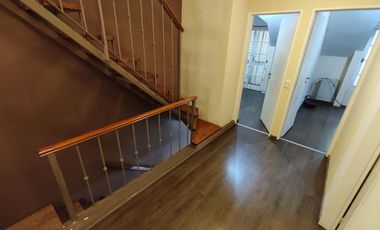 Duplex tipo casa con cochera