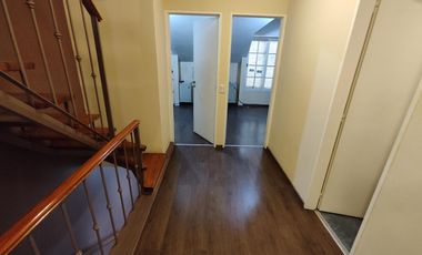 Duplex tipo casa con cochera